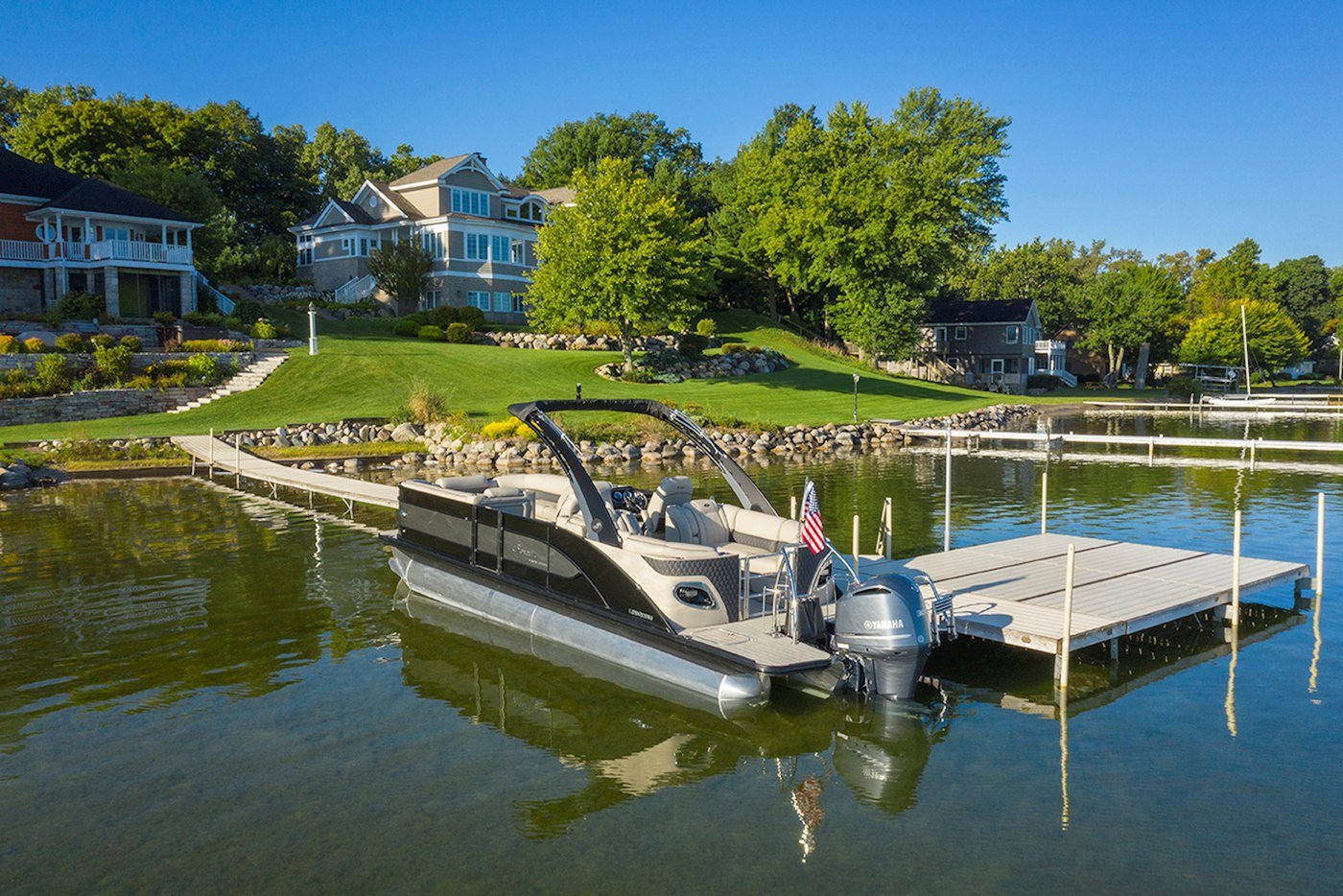 How to Dock a Boat in 4 Ridiculously Easy Steps